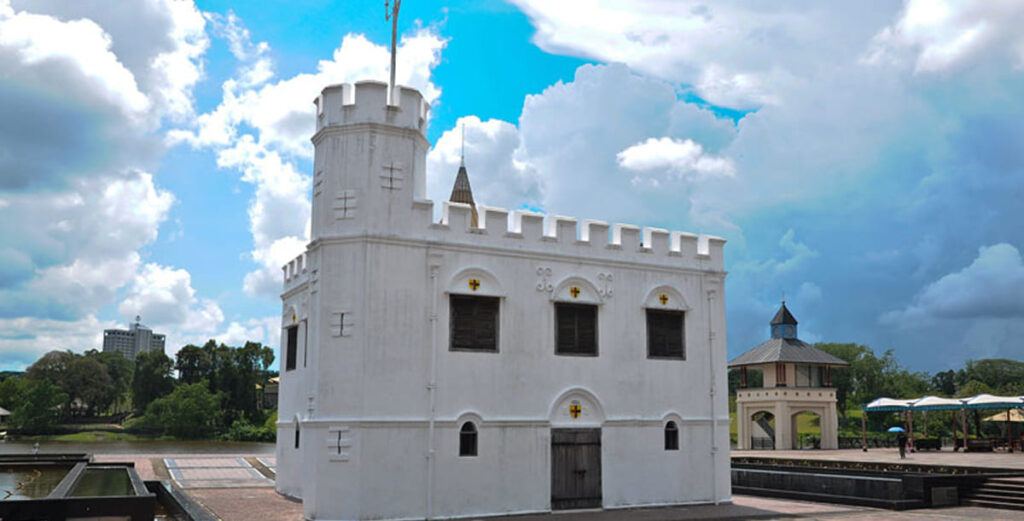 Cat City Holidays Sdn. Bhd. Kuching Tour Packages Kuching City Tour Square Tower